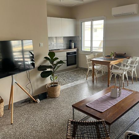 Mz Apartment Néa Péramos Екстериор снимка